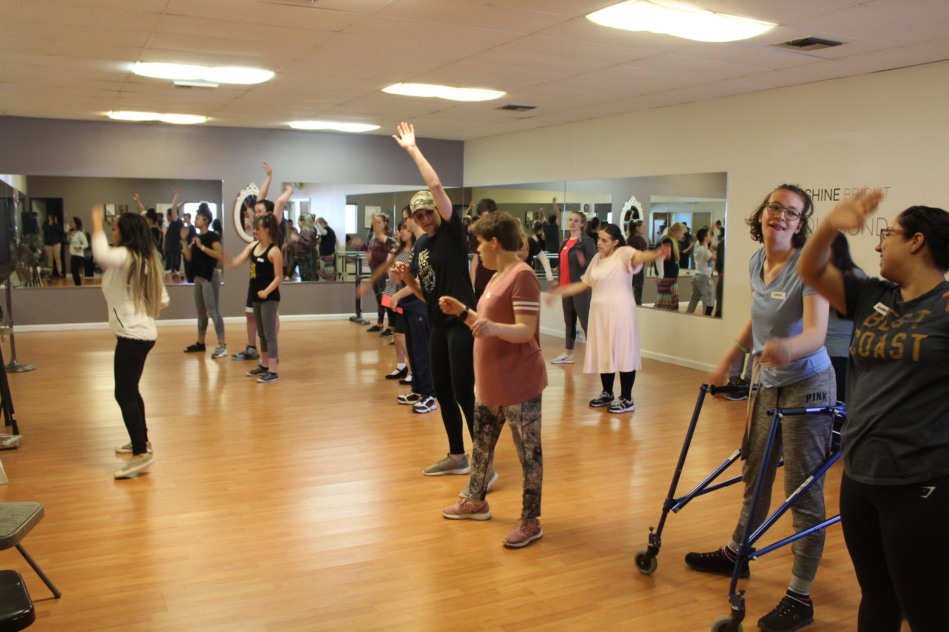 Participants in a hip hop and ballet dance class